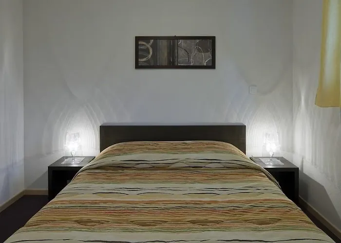 Отель Les Terrasses De Labrau Ла-Фу